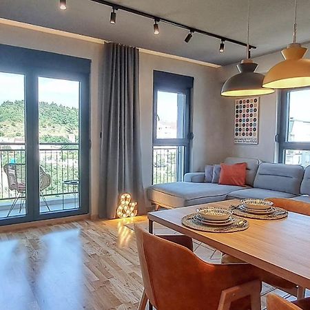 Stylish One Bedroom Apartment Podgorica Exterior photo